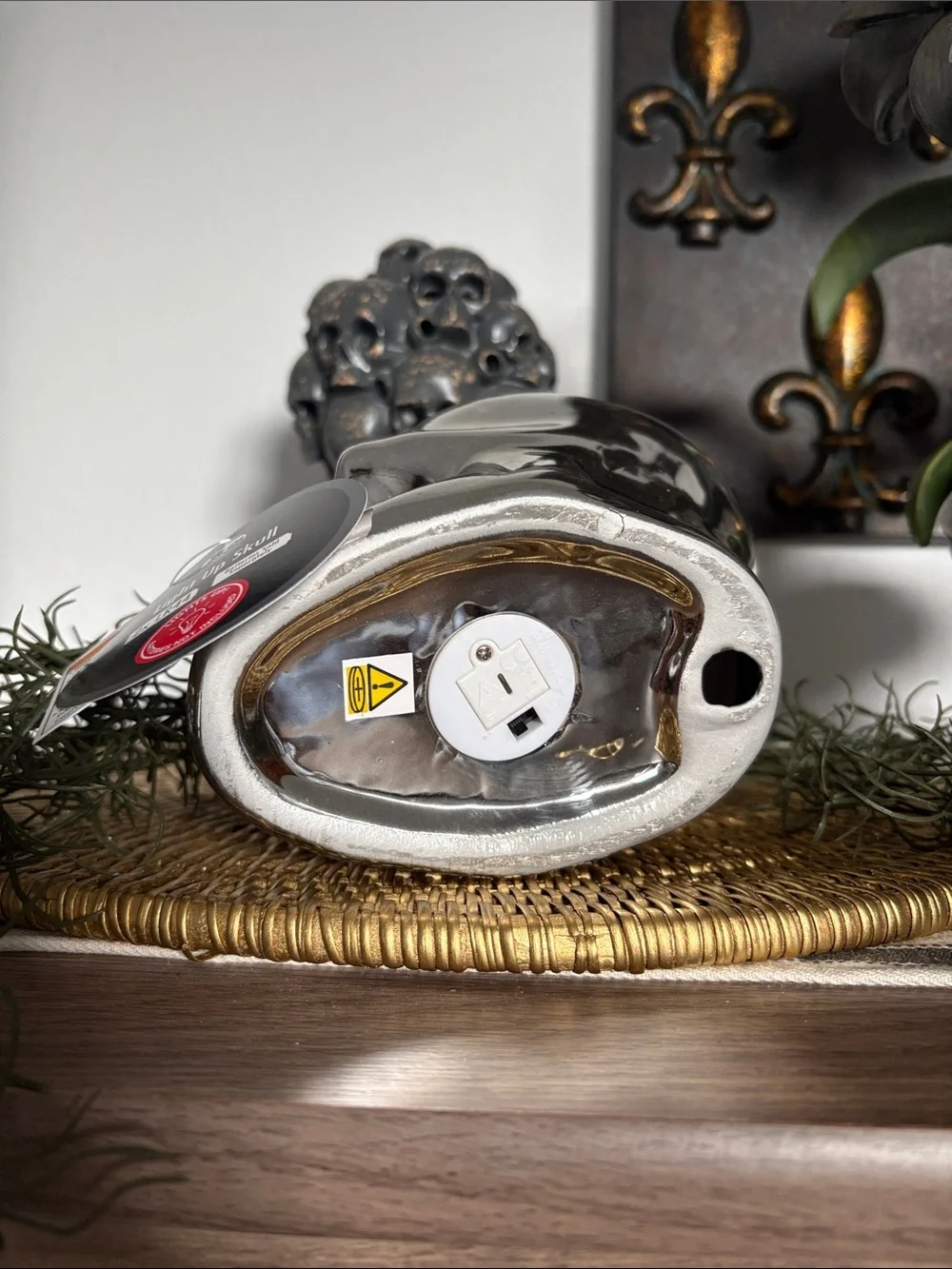 🆕Chrome Ceramic Skull Light Up Decor